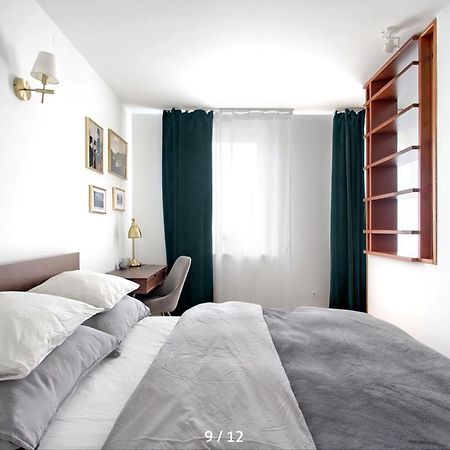 바르샤바 Spacious Quiet Apt Close To The Belvedere Palace 아파트 외부 사진