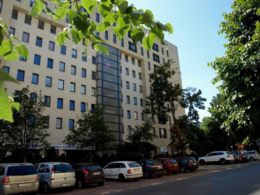 바르샤바 Spacious Quiet Apt Close To The Belvedere Palace 아파트 외부 사진